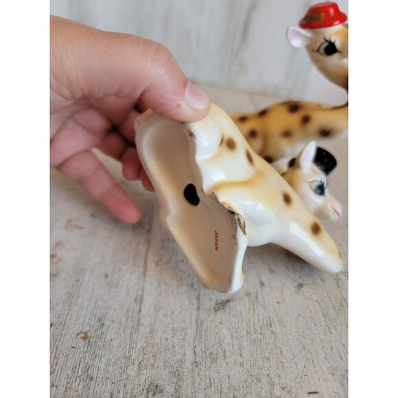 Vintage giraffe kissing salt pepper set unique decor couple - Picture 5 of 10